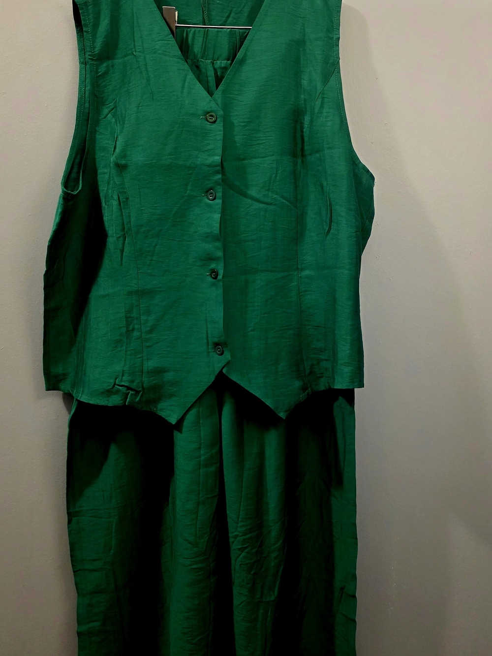 NWOT Emerald Green 2-Piece Set | Sleeveless Button Vest & Wide Leg Pants | Size.